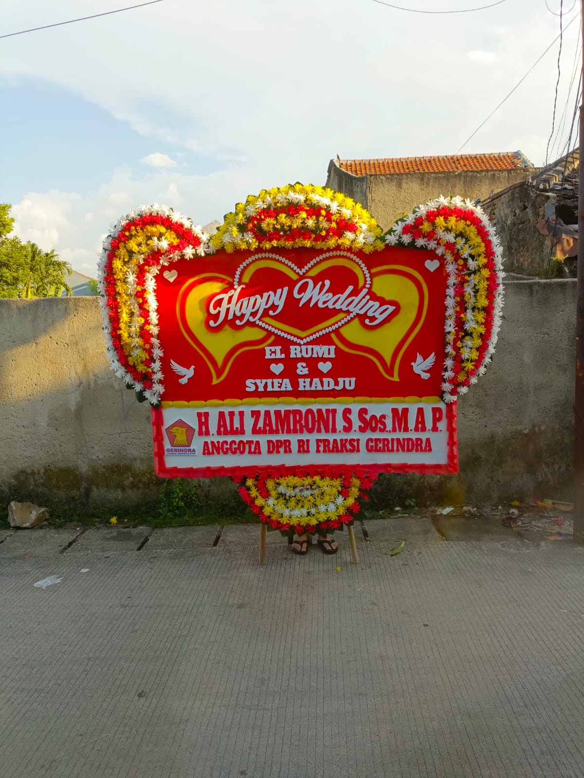 Papan Bunga Pernikahan - Red Passion Love Edition - Gambar 2