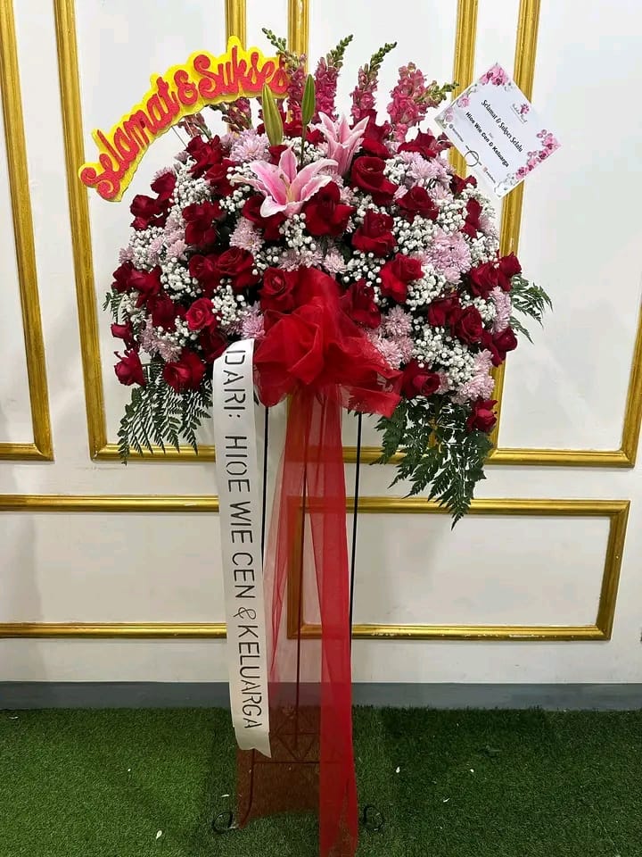 Standing Flower Mawar Merah