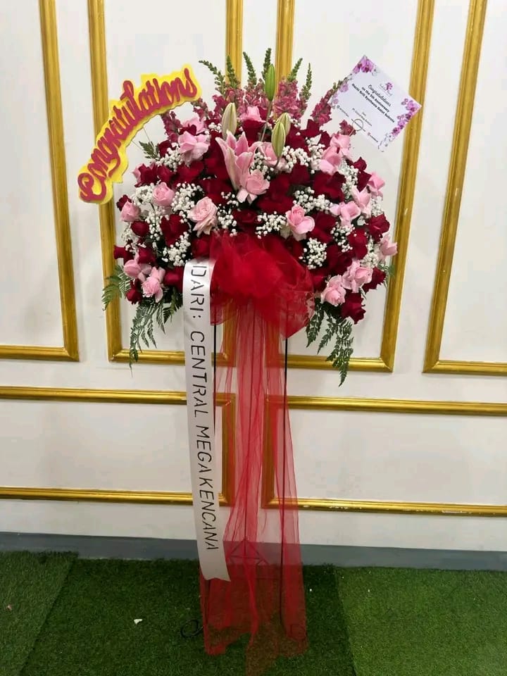 Standing Flower Merah Pink