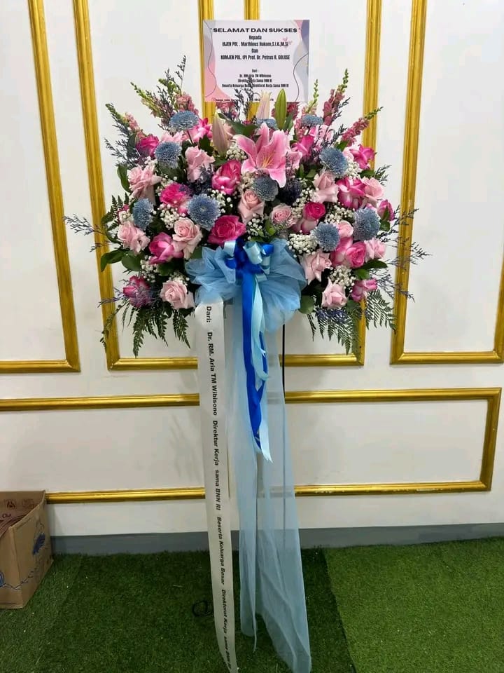 Standing Flower Pink Biru